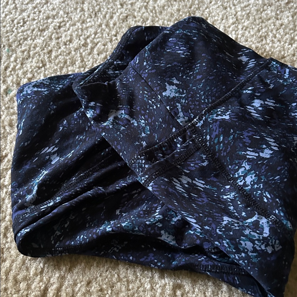 Livi Active Blue and Black Leggings